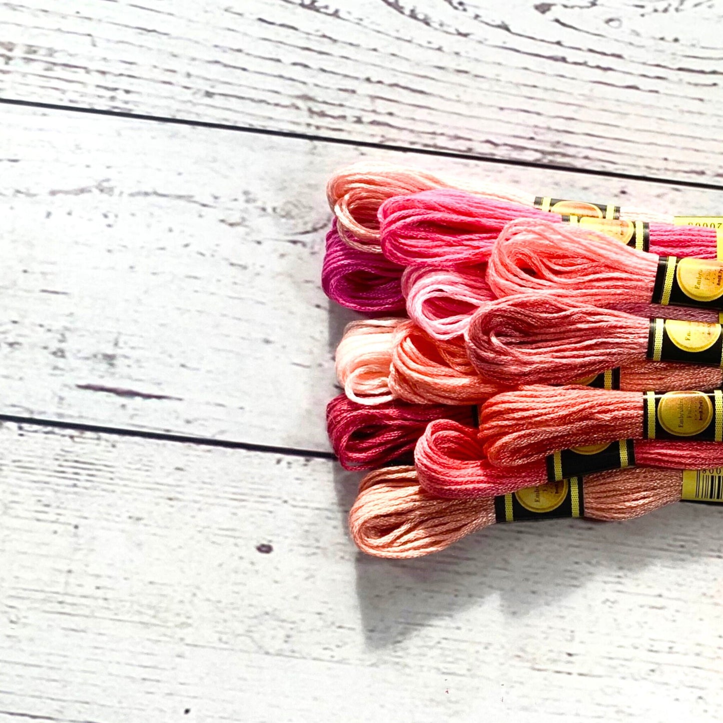 Ensemble de fils à broder Blush Blossom – CXC en rose tendre