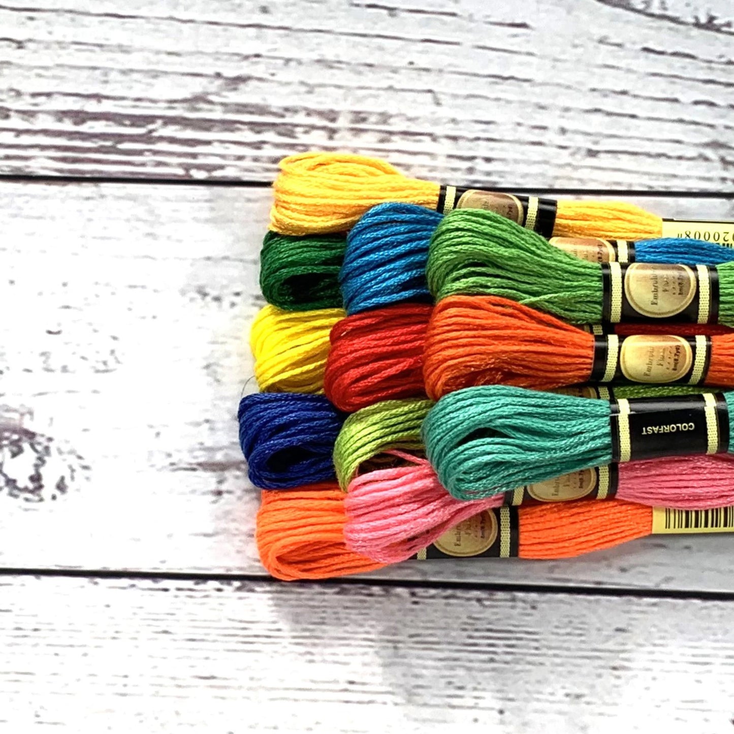 Lot de 12 fils à broder Vibrancy Burst Floss – Kit de fils à broder audacieux et lumineux