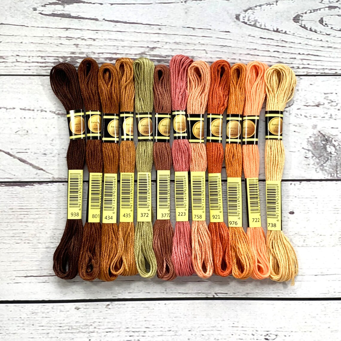 Lot de 12 fils à broder Sands of Time pour travaux d'aiguille et point de croix