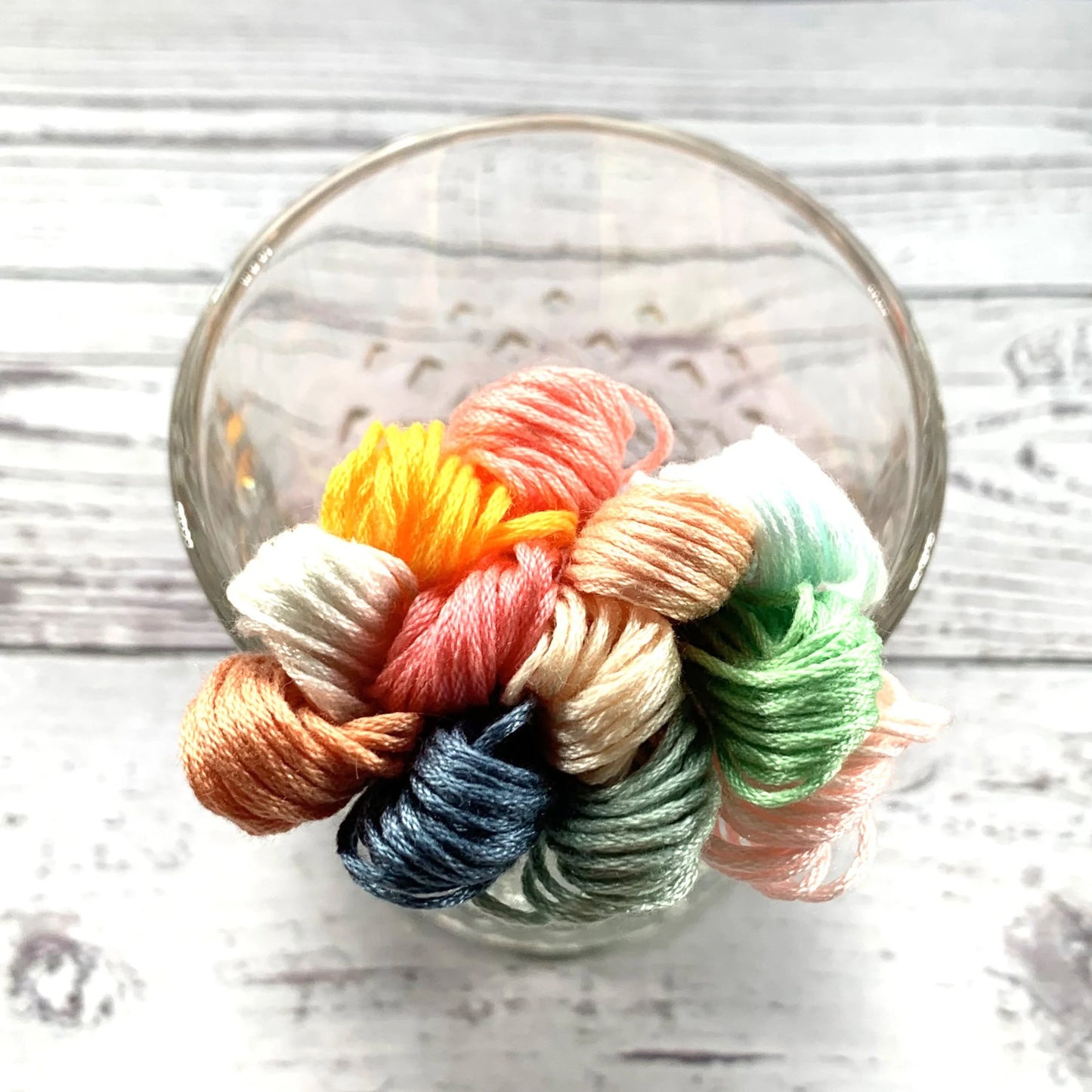 Lot de fils à broder Beach Dawn CXC – Fil à broder côtier pastel